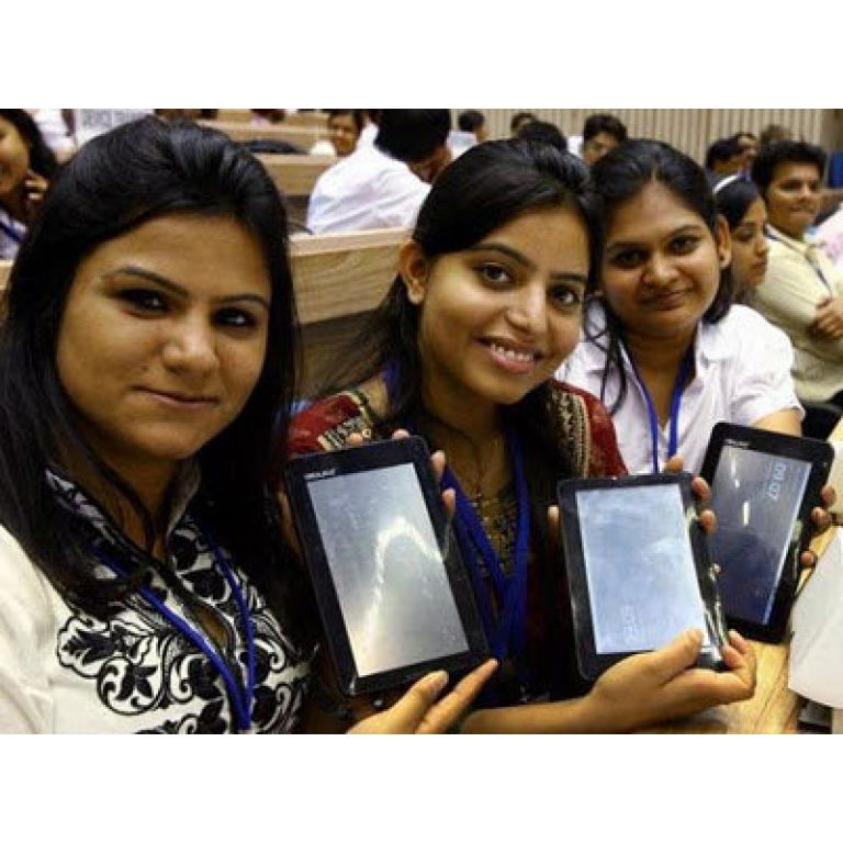 En India fabrican la tablet ms barata del mundo
